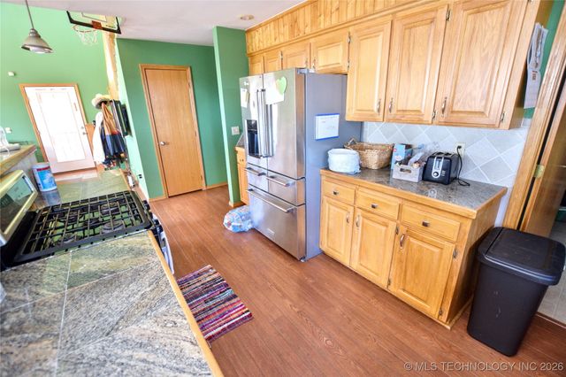 8657 N Hwy 10, Tahlequah, OK 74464