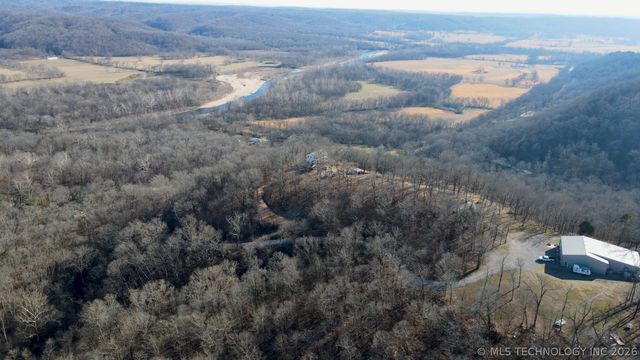 8657 N Hwy 10, Tahlequah, OK 74464