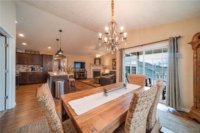 16 Laurens Way, Lysander, NY 13027