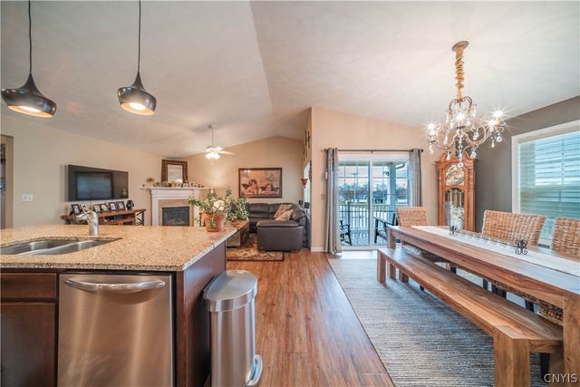 16 Laurens Way, Lysander, NY 13027