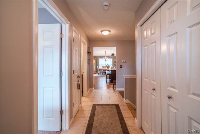 16 Laurens Way, Lysander, NY 13027