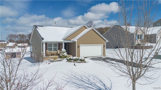 16 Laurens Way, Lysander, NY 13027