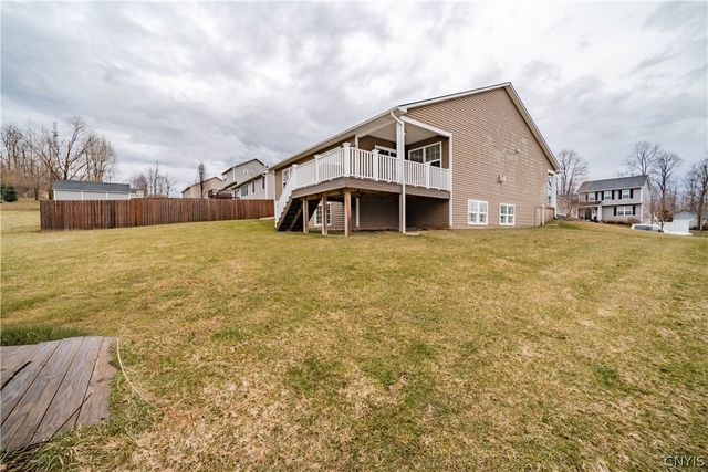 16 Laurens Way, Lysander, NY 13027