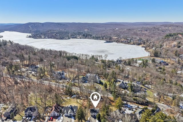 56 Clubhouse Road, Tuxedo Park, NY 10987