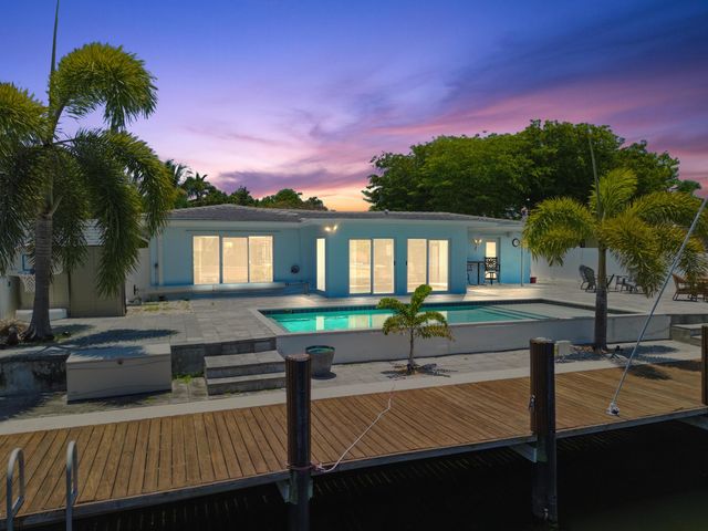 2333 SE 11TH Street, Pompano Beach, FL 33062
