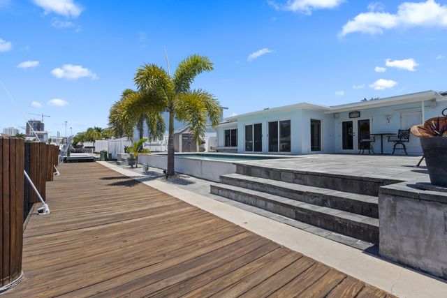 2333 SE 11TH Street, Pompano Beach, FL 33062