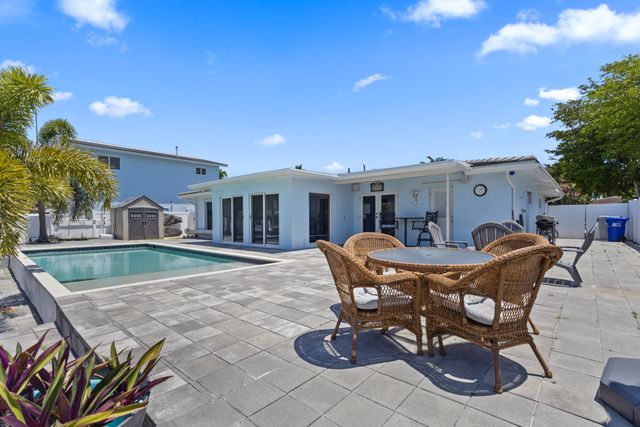 2333 SE 11TH Street, Pompano Beach, FL 33062