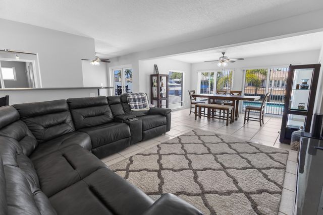 2333 SE 11TH Street, Pompano Beach, FL 33062