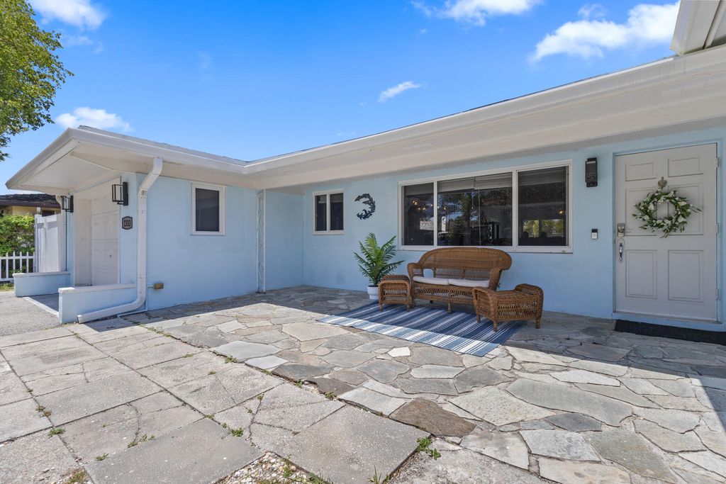 2333 SE 11TH Street, Pompano Beach, FL 33062