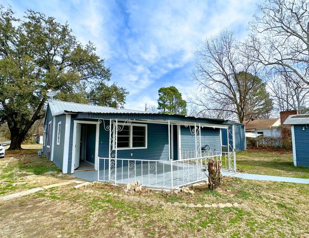 2530 W Elm Street, Denison, TX 75020