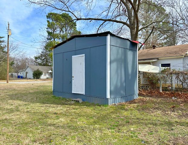2530 W Elm Street, Denison, TX 75020