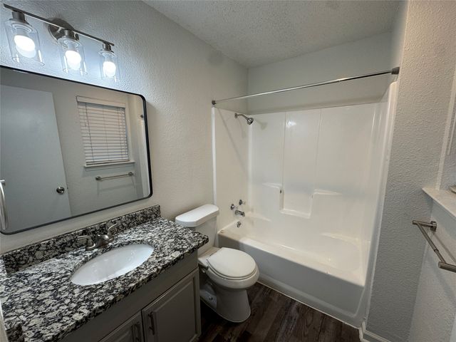 762 E Warrior Trail A, Grand Prairie, TX 75052