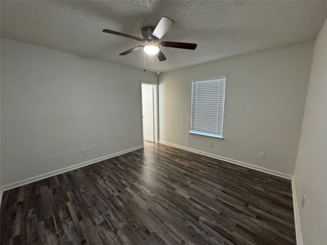 762 E Warrior Trail A, Grand Prairie, TX 75052