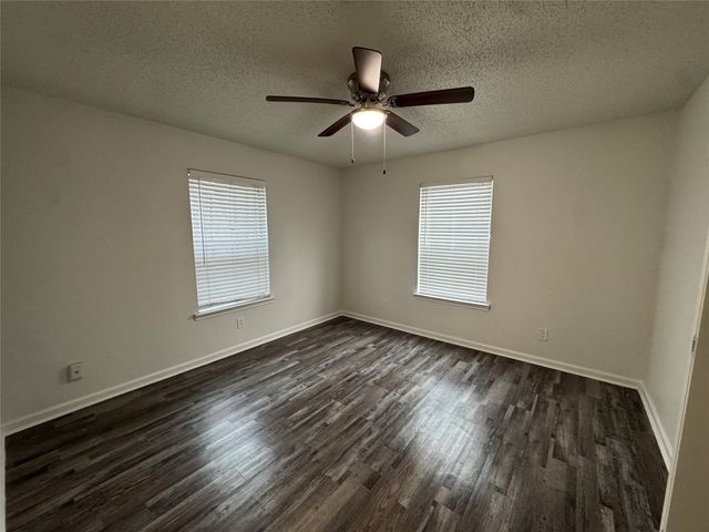 762 E Warrior Trail A, Grand Prairie, TX 75052