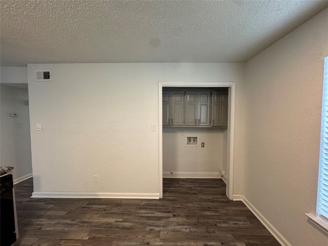 762 E Warrior Trail A, Grand Prairie, TX 75052