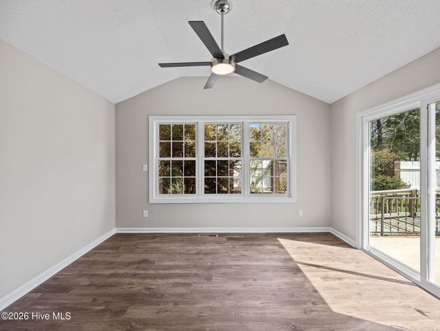 404 Maplehurst Drive, Jacksonville, NC 28540