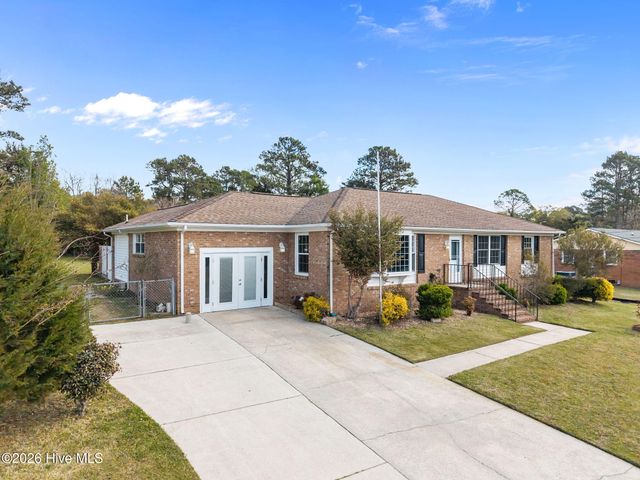 404 Maplehurst Drive, Jacksonville, NC 28540