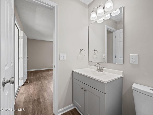 404 Maplehurst Drive, Jacksonville, NC 28540