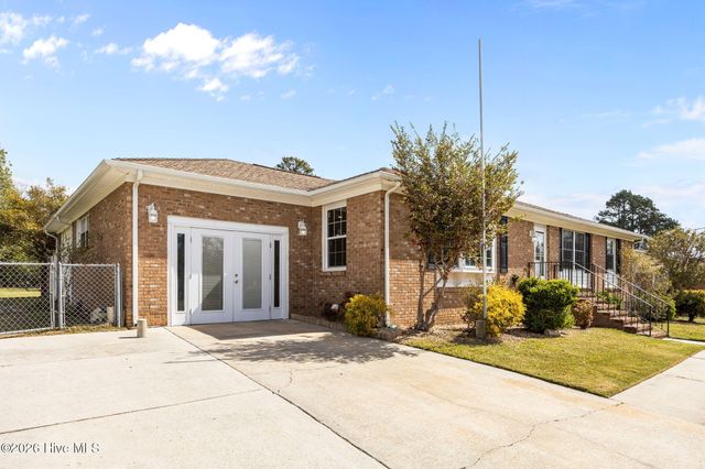 404 Maplehurst Drive, Jacksonville, NC 28540