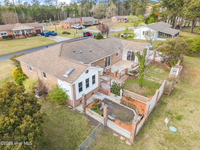 404 Maplehurst Drive, Jacksonville, NC 28540