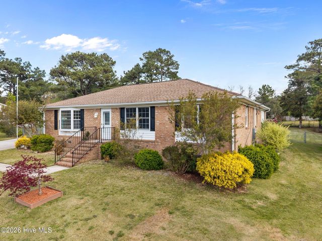 404 Maplehurst Drive, Jacksonville, NC 28540