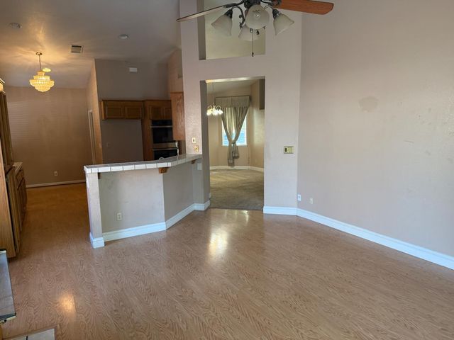 1878 Meadowlark Way, Yuba City, CA 95993