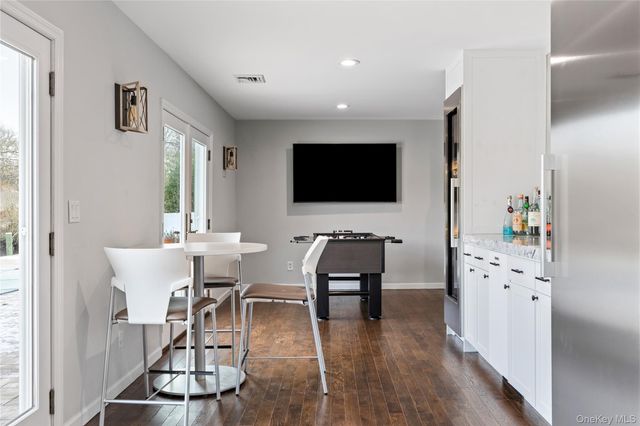 24 Twin River Drive, Oakdale, NY 11769