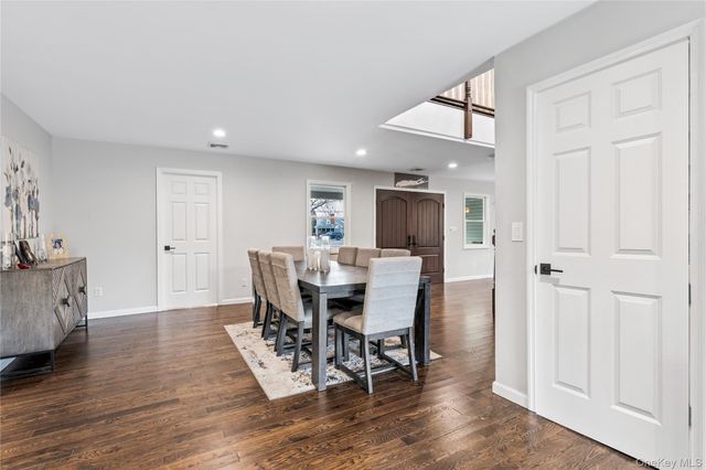 24 Twin River Drive, Oakdale, NY 11769