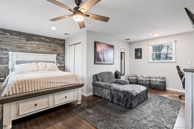 24 Twin River Drive, Oakdale, NY 11769