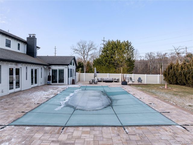 24 Twin River Drive, Oakdale, NY 11769