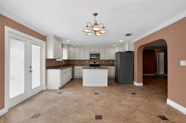 3302 RIVER COVE DRIVE, Tampa, FL 33614