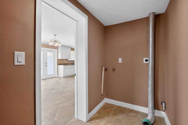 3302 RIVER COVE DRIVE, Tampa, FL 33614