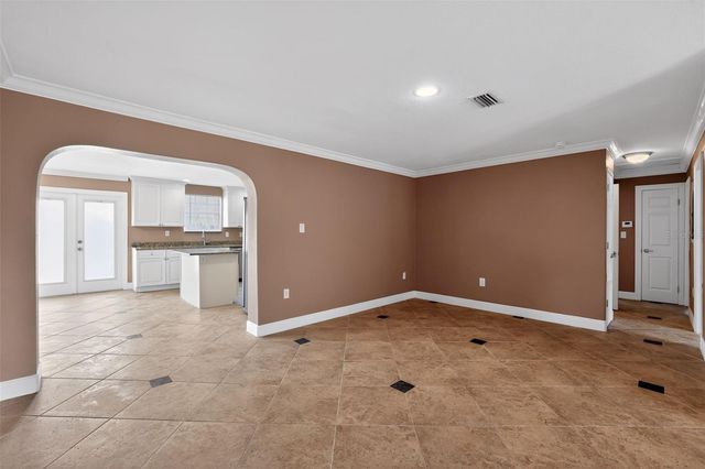 3302 RIVER COVE DRIVE, Tampa, FL 33614