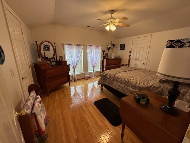 973 Levy Road, Paris, KY 40361