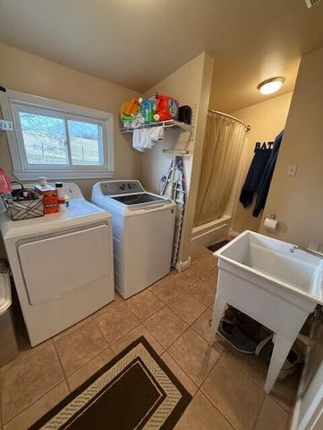 973 Levy Road, Paris, KY 40361