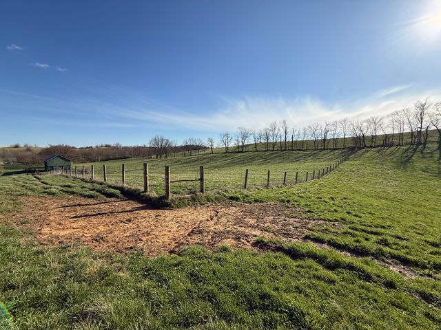 973 Levy Road, Paris, KY 40361