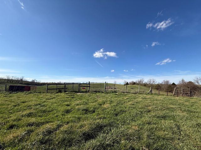 973 Levy Road, Paris, KY 40361