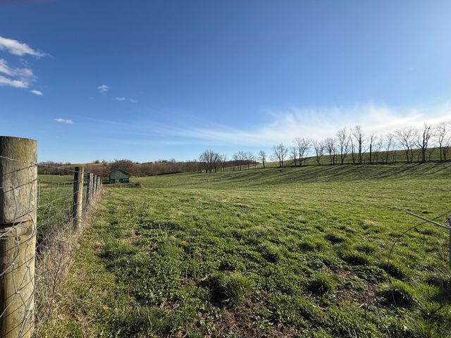 973 Levy Road, Paris, KY 40361