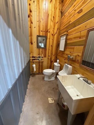 973 Levy Road, Paris, KY 40361