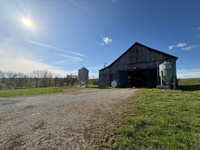 973 Levy Road, Paris, KY 40361