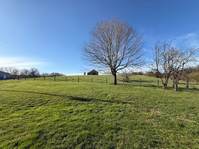 973 Levy Road, Paris, KY 40361