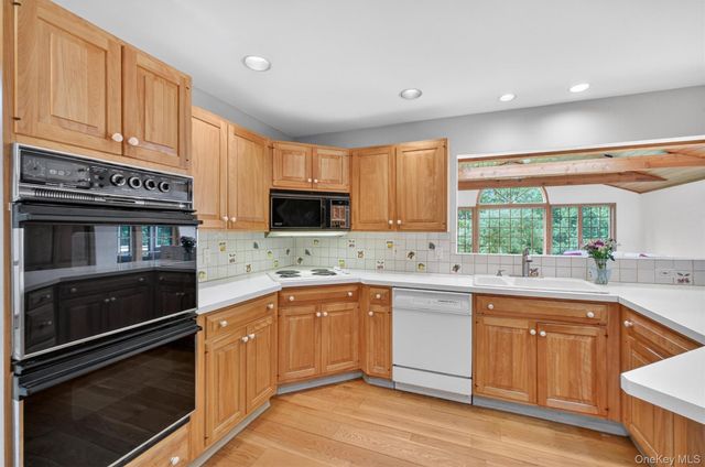 3 Lalli Drive, Katonah, NY 10536