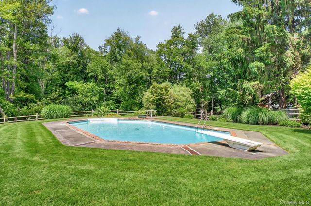 3 Lalli Drive, Katonah, NY 10536
