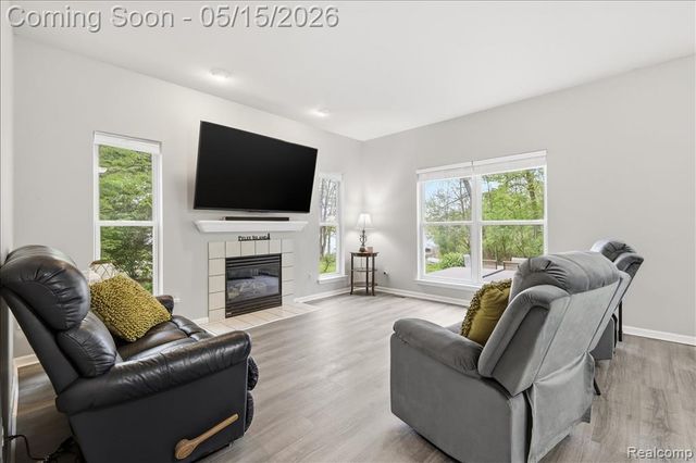 9148 Lakewood Drive, Whitmore Lake, MI 48189