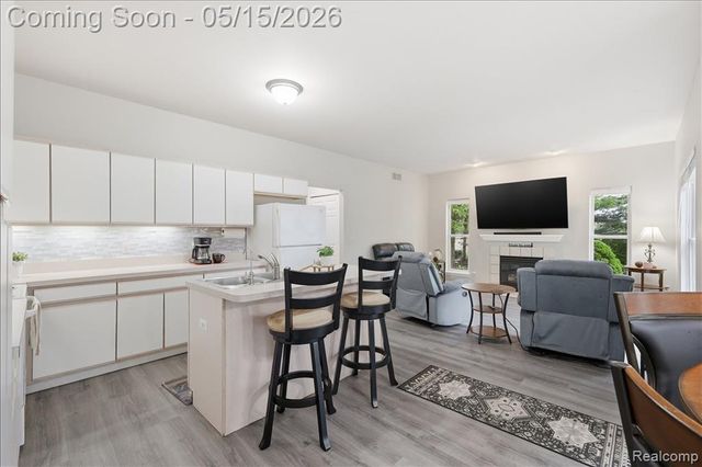 9148 Lakewood Drive, Whitmore Lake, MI 48189