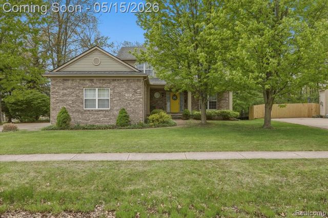 9148 Lakewood Drive, Whitmore Lake, MI 48189