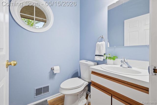 9148 Lakewood Drive, Whitmore Lake, MI 48189