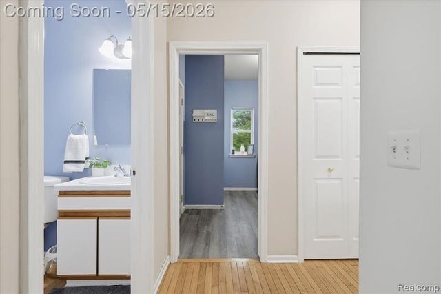 9148 Lakewood Drive, Whitmore Lake, MI 48189