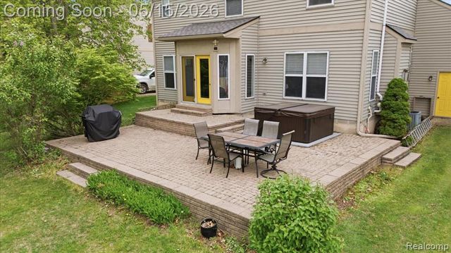 9148 Lakewood Drive, Whitmore Lake, MI 48189