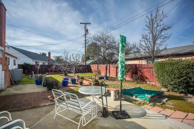 639 E 22nd St, Marysville, CA 95901